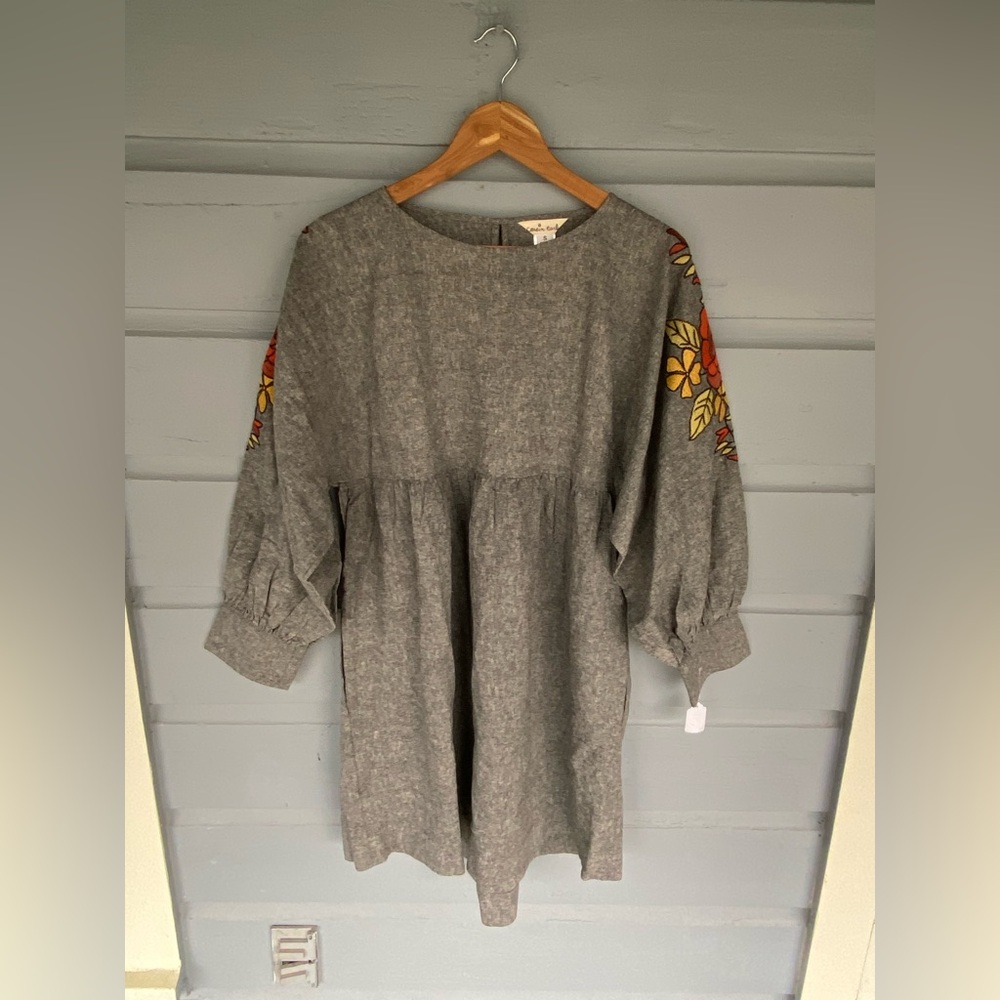 Cousin Earl Dolman Sleeve Floral Embroidery Short Tunic Dress Size Small Gray